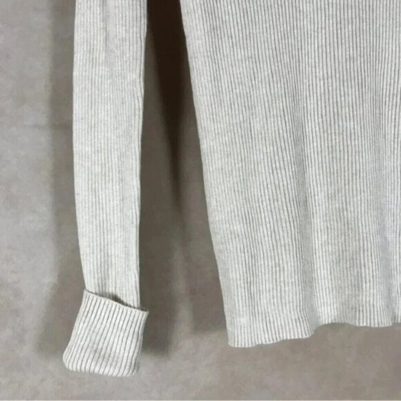 HIPPIE ROSE Lace-Up Shoulder Sweater, NEW Large - Picture 4 of 8